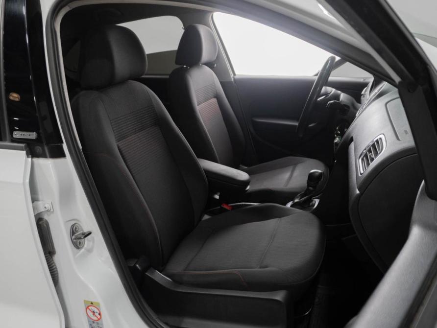 Volkswagen Polo V Рестайлинг Тюмень  - изображение 8