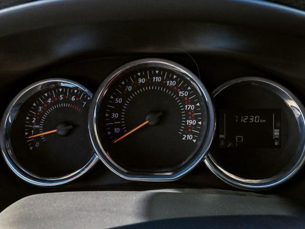 Renault Logan II Рестайлинг с пробегом 2019 года, цена 1 207 500 рублей, 71230 км, седан, Автокод Объявления