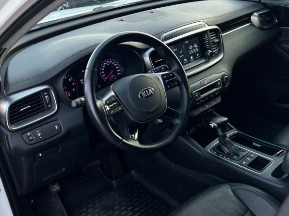 Kia Sorento III Prime Рестайлинг с пробегом 2018 года, цена 2 997 000 рублей, 63514 км, внедорожник, Автокод Объявления