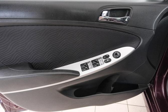 Hyundai Solaris I с пробегом 2012 года, цена 949 000 рублей, 143000 км, седан, Автокод Объявления