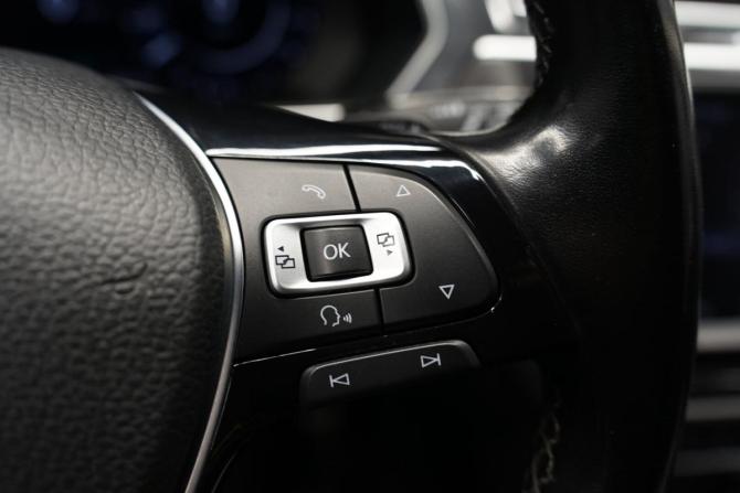Volkswagen Tiguan II с пробегом 2017 года, цена 2 590 000 рублей, 165000 км, внедорожник, Автокод Объявления