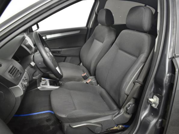 Opel Astra H Рестайлинг с пробегом 2012 года, цена 398 100 рублей, 360712 км, седан, Автокод Объявления