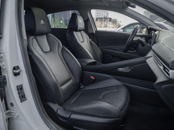 Hyundai Elantra VII (CN7) с пробегом 2021 года, цена 2 095 000 рублей, 49350 км, седан, Автокод Объявления