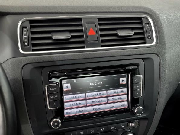 Volkswagen Jetta VI с пробегом 2013 года, цена 750 000 рублей, 257458 км, седан, Автокод Объявления