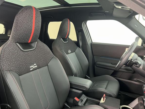 Mini Countryman III с пробегом 2024 года, цена 7 420 000 рублей, 3350 км, внедорожник, Автокод Объявления