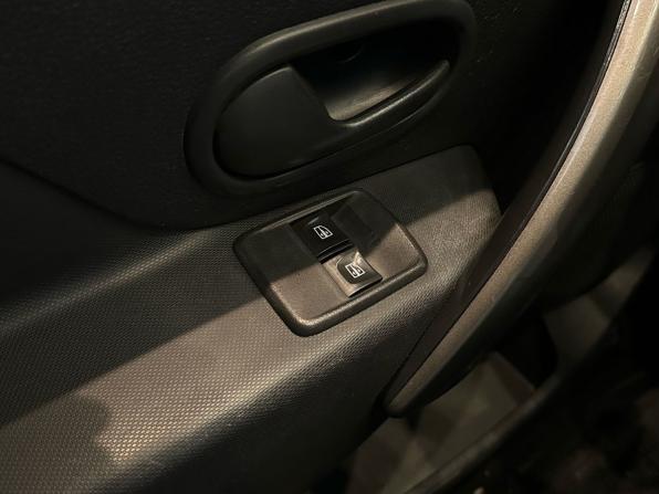 Renault Logan II Рестайлинг с пробегом 2018 года, цена 849 990 рублей, 149568 км, седан, Автокод Объявления