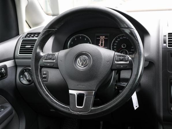 Volkswagen Touran I Рестайлинг 2 с пробегом 2012 года, цена 898 000 рублей, 295405 км, компактвэн, Автокод Объявления
