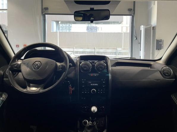 Renault Duster I Рестайлинг с пробегом 2015 года, цена 1 035 000 рублей, 177263 км, внедорожник, Автокод Объявления