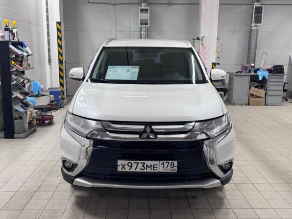 Mitsubishi Outlander III Рестайлинг 2 с пробегом 2017 года, цена 1 490 000 рублей, 209142 км, внедорожник, Автокод Объявления