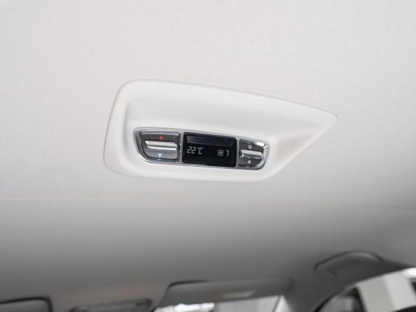 Mercedes-Benz V-Класс III (W447) Рестайлинг 2 с пробегом 2025 года, цена 10 900 000 рублей, 30 км, минивэн, Автокод Объявления