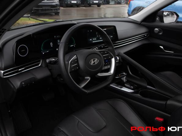 Hyundai Elantra VII (CN7) Рестайлинг с пробегом 2023 года, цена 1 998 000 рублей, 25014 км, седан, Автокод Объявления