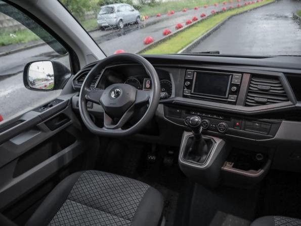 Volkswagen Caravelle T6 Рестайлинг с пробегом 2020 года, цена 3 499 000 рублей, 146000 км, минивэн, Автокод Объявления