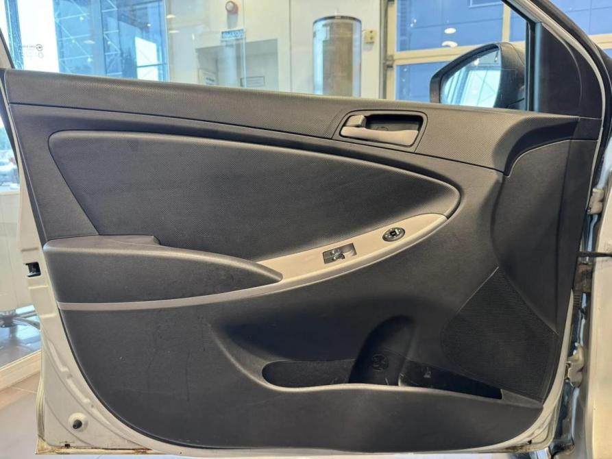 Hyundai Solaris I Рестайлинг Подольск  - изображение 11