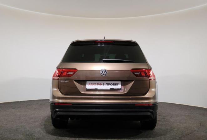 Volkswagen Tiguan II с пробегом 2018 года, цена 1 810 000 рублей, 222067 км, внедорожник, Автокод Объявления