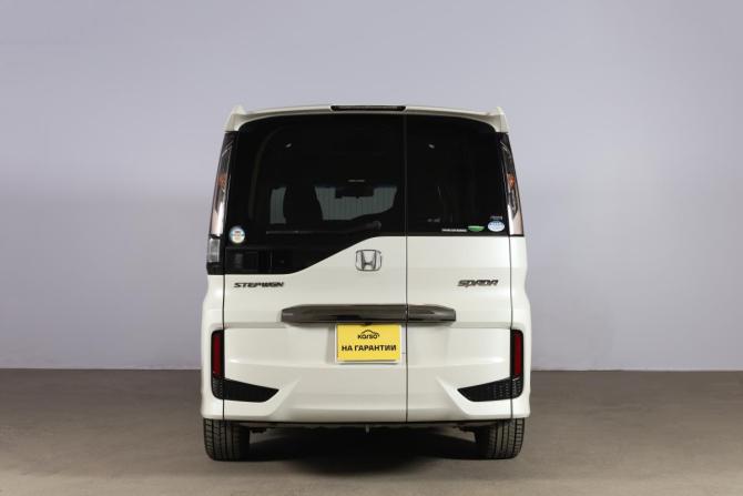 Honda Stepwgn V Рестайлинг с пробегом 2019 года, цена 2 489 000 рублей, 74121 км, минивэн, Автокод Объявления