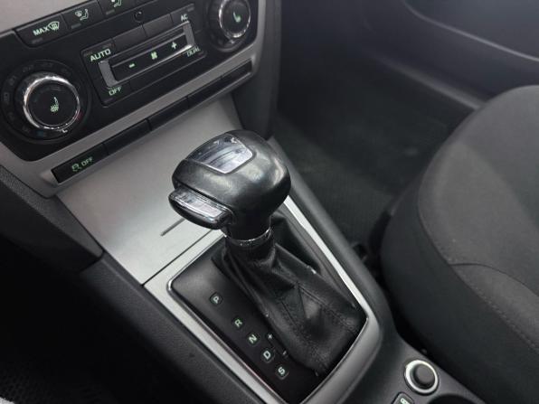 Skoda Octavia II (A5) Рестайлинг с пробегом 2012 года, цена 1 099 000 рублей, 125500 км, лифтбек, Автокод Объявления