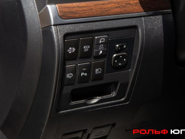 Toyota Land Cruiser 200 Series Рестайлинг 2 с пробегом 2018 года, цена 7 250 000 рублей, 162073 км, внедорожник, Автокод Объявления