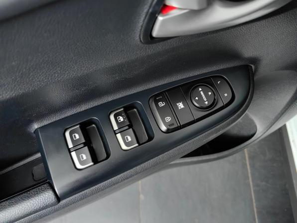 Kia Rio IV с пробегом 2019 года, цена 1 649 000 рублей, 80943 км, хэтчбек, Автокод Объявления