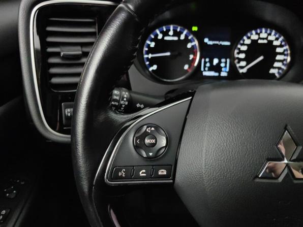 Mitsubishi Outlander III Рестайлинг 3 с пробегом 2019 года, цена 1 768 000 рублей, 148234 км, внедорожник, Автокод Объявления