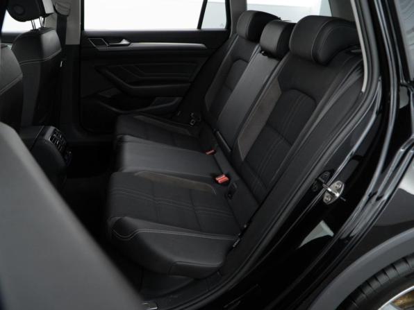Volkswagen Passat B8 Рестайлинг с пробегом 2019 года, цена 3 399 050 рублей, 133731 км, универсал, Автокод Объявления