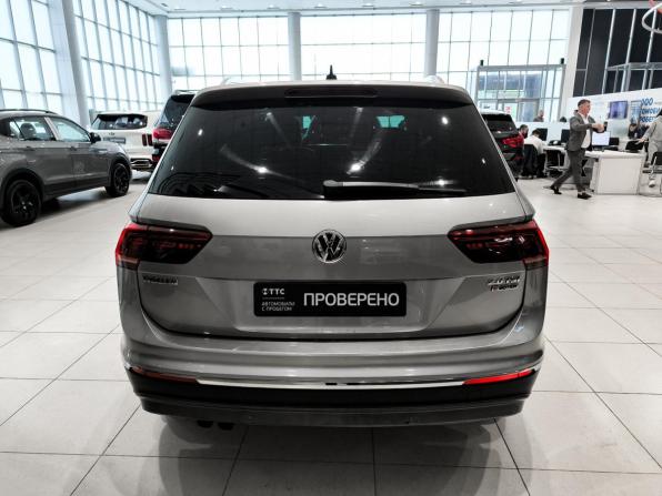 Volkswagen Tiguan II с пробегом 2016 года, цена 2 399 000 рублей, 189142 км, внедорожник, Автокод Объявления