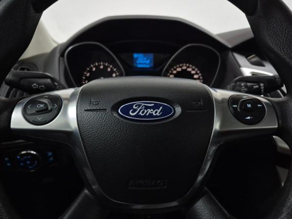 Ford Focus III с пробегом 2013 года, цена 645 000 рублей, 140933 км, хэтчбек, Автокод Объявления