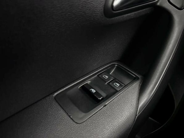 Volkswagen Polo V Рестайлинг с пробегом 2019 года, цена 1 299 000 рублей, 85098 км, седан, Автокод Объявления
