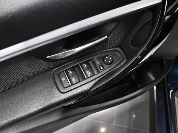 BMW 3 серии VI (F3x) Рестайлинг с пробегом 2016 года, цена 1 895 000 рублей, 302271 км, седан, Автокод Объявления