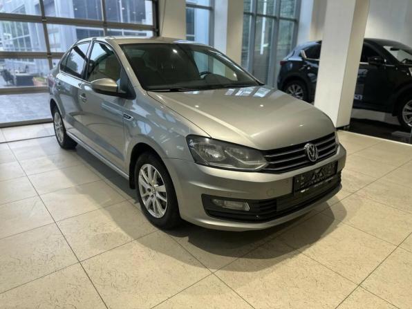 Volkswagen Polo V Рестайлинг с пробегом 2018 года, цена 999 000 рублей, 175000 км, седан, Автокод Объявления