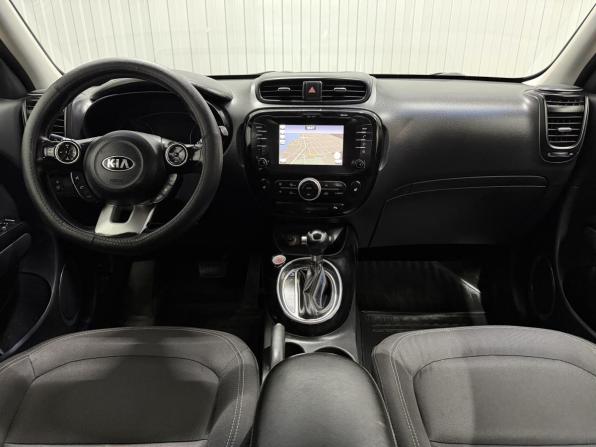 Kia Soul II Рестайлинг с пробегом 2018 года, цена 1 560 000 рублей, 122817 км, хэтчбек, Автокод Объявления