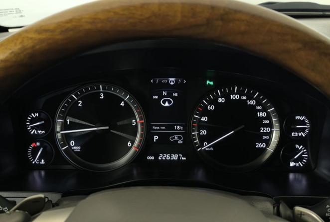 Lexus LX III Рестайлинг 2 с пробегом 2016 года, цена 7 300 000 рублей, 226387 км, внедорожник, Автокод Объявления