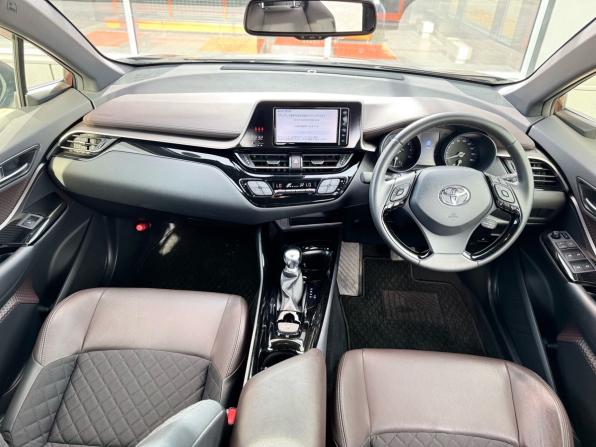 Toyota C-HR I Рестайлинг с пробегом 2019 года, цена 1 800 000 рублей, 47467 км, внедорожник, Автокод Объявления
