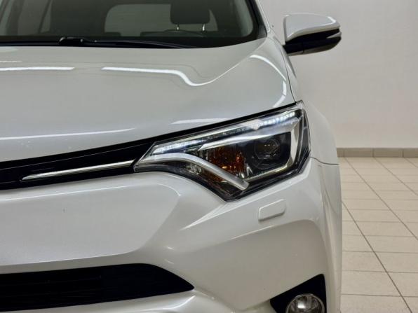 Toyota RAV4 IV (XA40) Рестайлинг с пробегом 2017 года, цена 2 395 000 рублей, 140863 км, внедорожник, Автокод Объявления