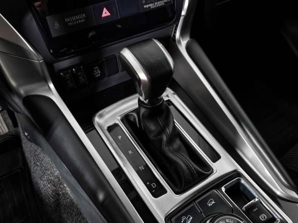 Mitsubishi Pajero Sport III с пробегом 2018 года, цена 2 749 000 рублей, 160667 км, внедорожник, Автокод Объявления