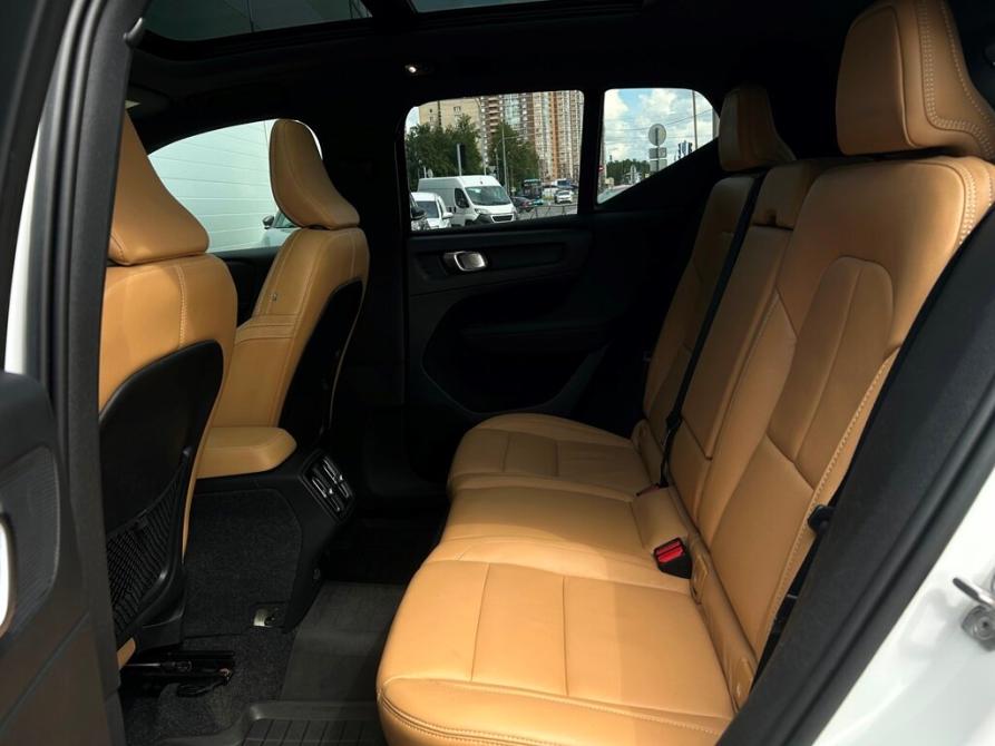 Volvo XC40 I Санкт-Петербург  - изображение 13