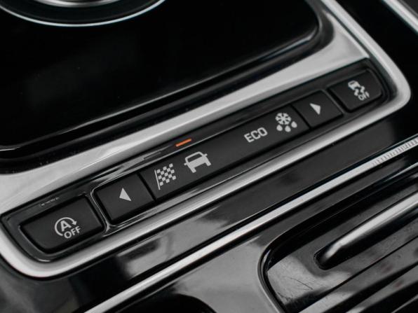 Jaguar XE I с пробегом 2017 года, цена 1 950 000 рублей, 128761 км, седан, Автокод Объявления