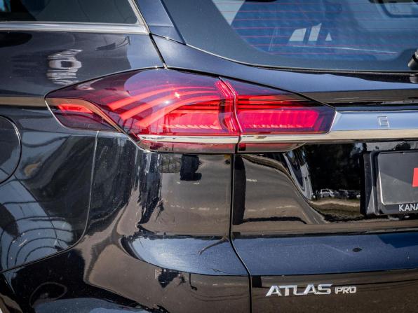 Geely Atlas Pro с пробегом 2024 года, цена 1 939 000 рублей, 94139 км, внедорожник, Автокод Объявления