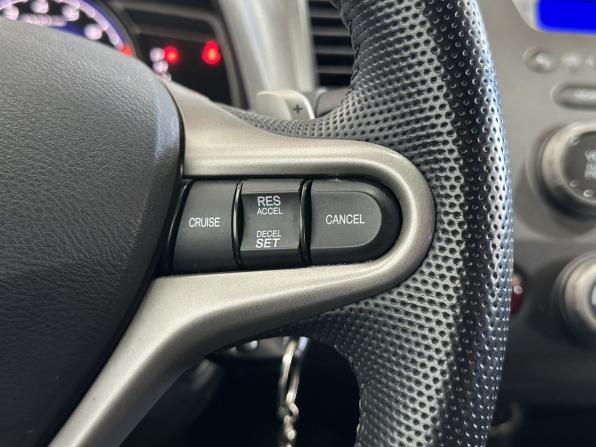 Honda Civic VIII Рестайлинг с пробегом 2011 года, цена 815 000 рублей, 170042 км, седан, Автокод Объявления