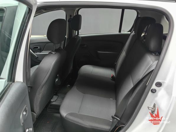 Renault Sandero II с пробегом 2015 года, цена 828 000 рублей, 136000 км, хэтчбек, Автокод Объявления