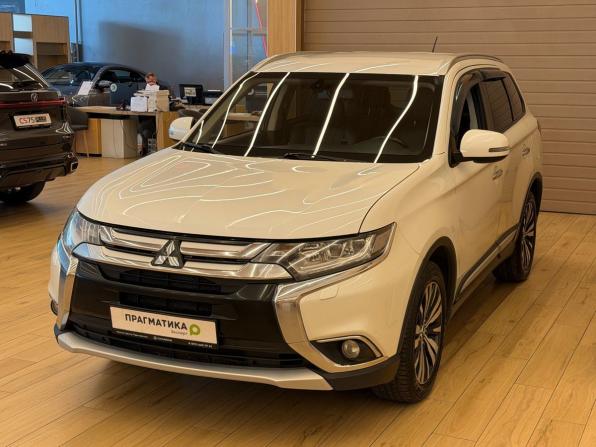 Mitsubishi Outlander III Рестайлинг 2 с пробегом 2016 года, цена 1 699 000 рублей, 110000 км, внедорожник, Автокод Объявления