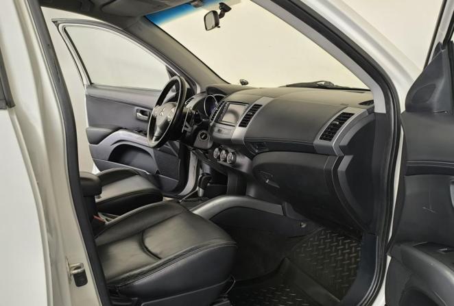 Mitsubishi Outlander II Рестайлинг с пробегом 2011 года, цена 1 090 000 рублей, 202353 км, внедорожник, Автокод Объявления