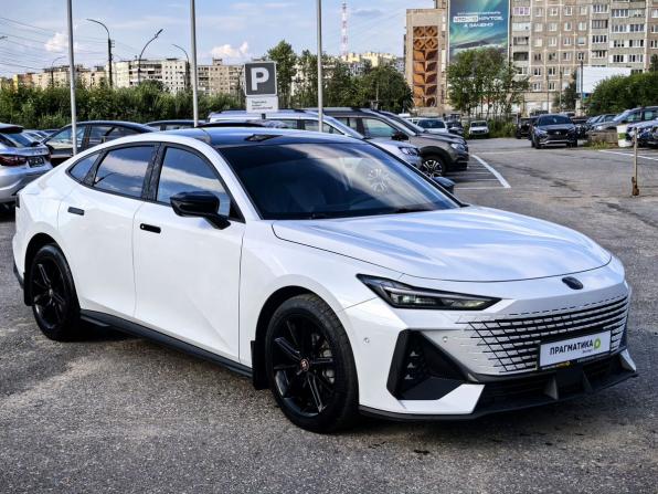 Changan UNI-V I с пробегом 2023 года, цена 2 222 222 рубля, 23000 км, лифтбек, Автокод Объявления
