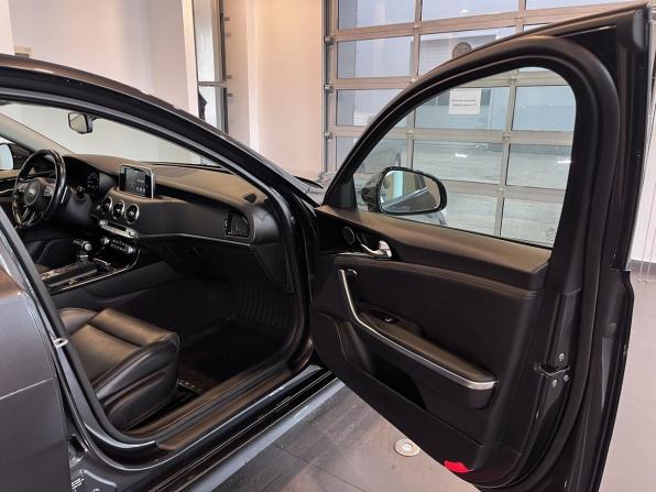 Kia Stinger I с пробегом 2019 года, цена 2 300 000 рублей, 159667 км, лифтбек, Автокод Объявления