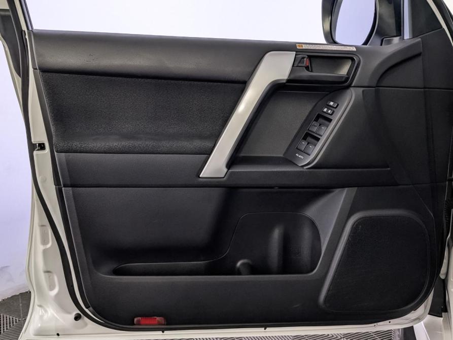Toyota Land Cruiser Prado 150 Series Рестайлинг 3 Москва  - изображение 19