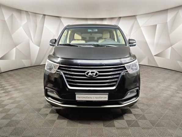 Hyundai H-1 II Рестайлинг 2 с пробегом 2018 года, цена 2 599 000 рублей, 146309 км, минивэн, Автокод Объявления