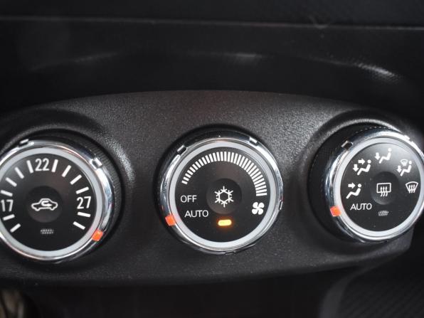 Mitsubishi Outlander II Рестайлинг с пробегом 2011 года, цена 690 000 рублей, 216421 км, внедорожник, Автокод Объявления