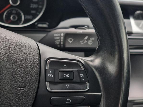 Volkswagen Passat B7 с пробегом 2012 года, цена 1 350 000 рублей, 160642 км, седан, Автокод Объявления