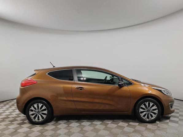 Kia Ceed II Рестайлинг с пробегом 2016 года, цена 1 329 000 рублей, 86513 км, хэтчбек, Автокод Объявления