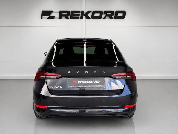 Skoda Octavia IV (A8) с пробегом 2020 года, цена 1 539 000 рублей, 229113 км, лифтбек, Автокод Объявления