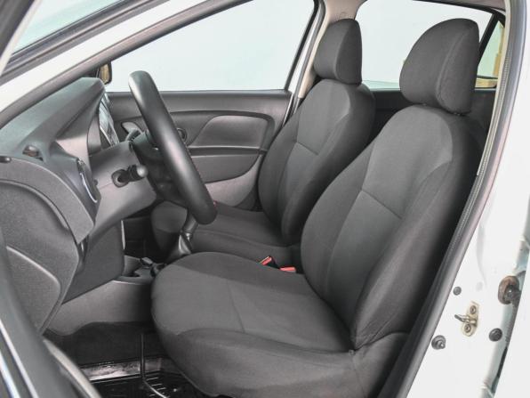 Renault Logan II Рестайлинг с пробегом 2019 года, цена 579 000 рублей, 152010 км, седан, Автокод Объявления